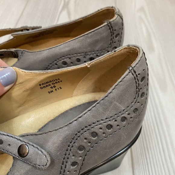 Earth Primrose Gray Taupe Criss Cross Mary Janes Heels Pumps Women's size 9B - Picture 5 of 8
